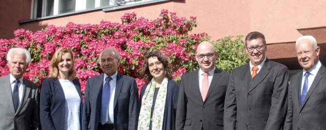 Dr. Rolf Thieringer, Isabel Fezer, Dr. Heinz Muschel, Sabine Bergmann-Dietz, Dr. Peter Müller, Jens Eckstein, Dr. Ulrich Neth (von links nach rechts)